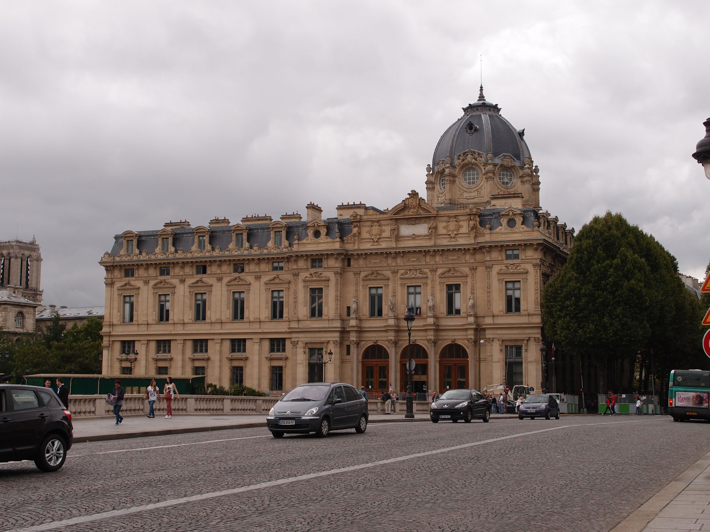 Weekend in Paris 14 | Oxford Echoes